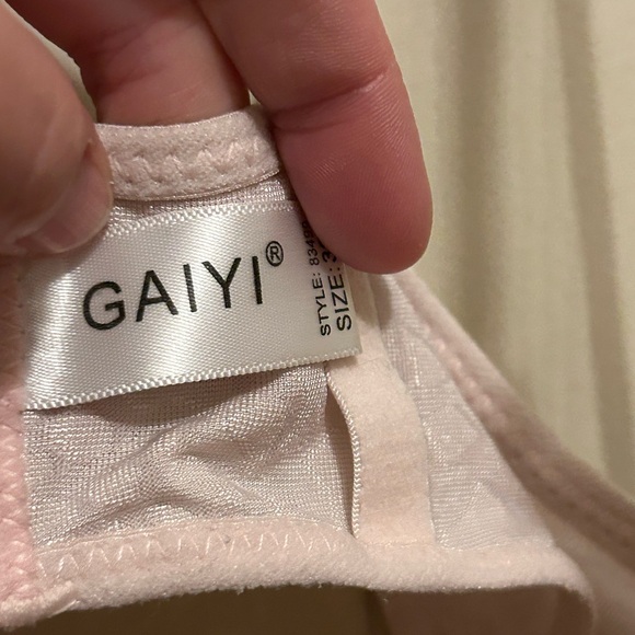 Gaiyi pink wireless bra -size 38C - Picture 3 of 7